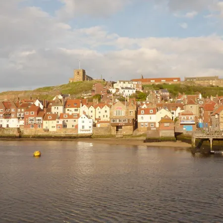 The Office Gardens, 3 * Whitby