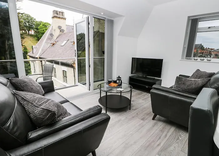 Апартаменты The Office Gardens, 3 Уитби