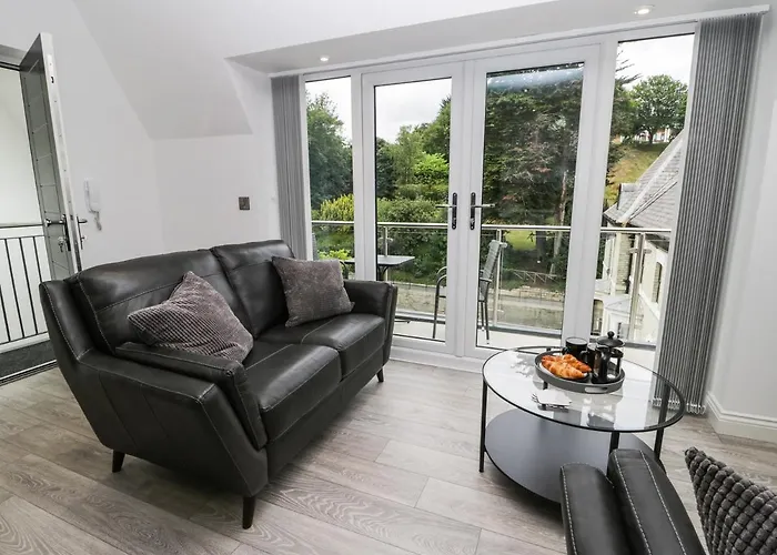 The Office Gardens, 3 Апартаменты Уитби